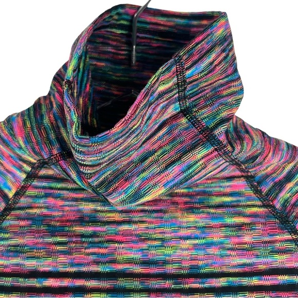NIKE Rare Hyperwarm Long Sleeve Colorful Turtleneck - Picture 3 of 8